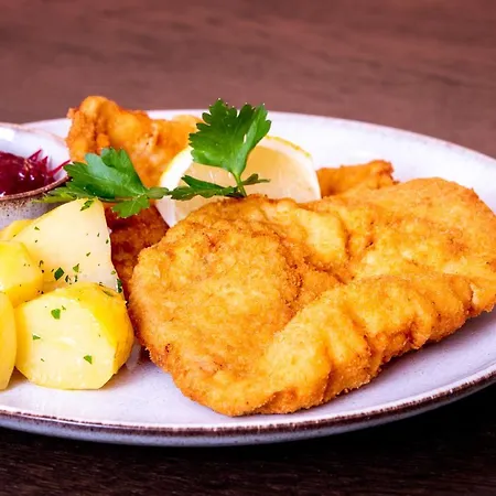 Neuwirt - Boutiquehotel & Wirtshaus Отель