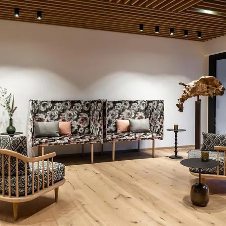 Neuwirt - Boutiquehotel & Wirtshaus バート・ヴィガウン