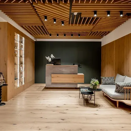 Neuwirt - Boutiquehotel & Wirtshaus Отель